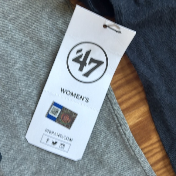 NWT 47 Women's University of Arizona Wildcats Gray Blue Baseball Tee Size Medium - Picture 5 of 11